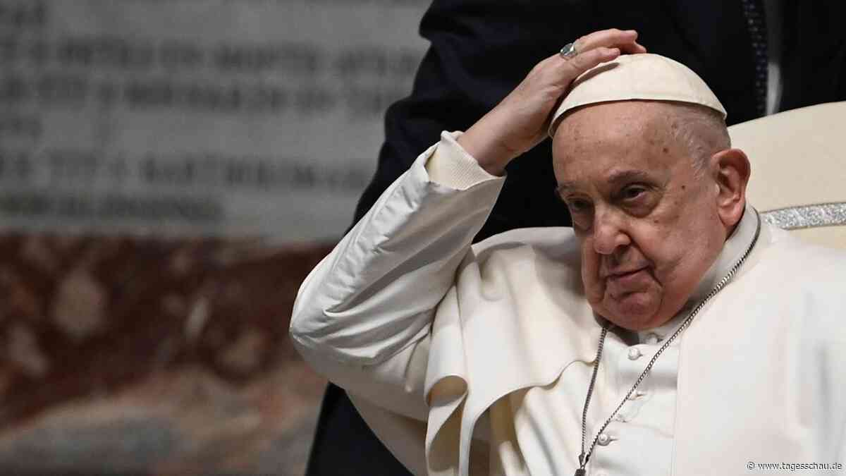 Papst Franziskus bittet nach homophober Äußerung um Entschuldigung