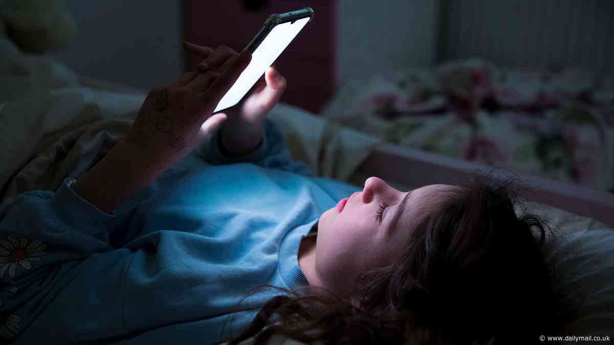 Scientists discover surprising pastime before bed can lead to terrifying nightmares