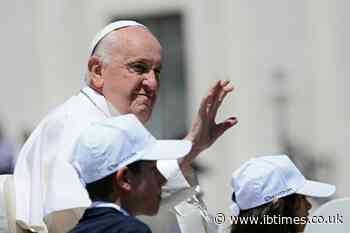 Pope Francis Apologises Over Gay Slur