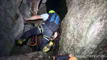 Alptraumszenario: Kletterer hängen nach Seilriss über Nacht in Schlucht fest
