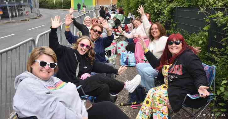 Fans of iconic 90s boyband start queuing 36 hours before Norwich concert