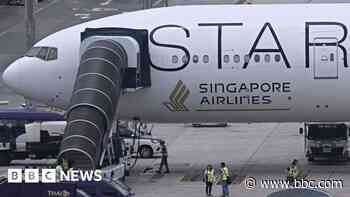 Singapore Air CEO thanks staff after turbulent flight