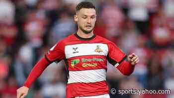 Molyneux signs new Doncaster contract