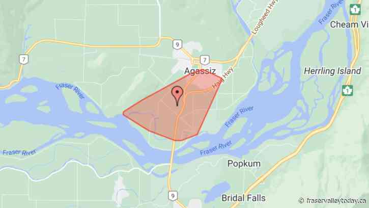 Motor vehicle accident leaves hundreds in Agassiz without power