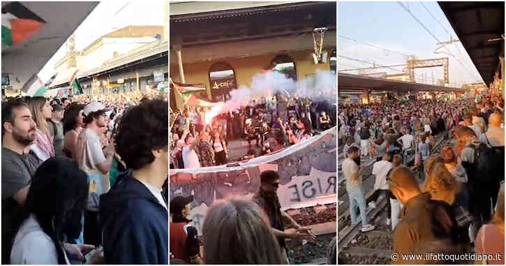 Bologna, così i manifestanti pro-Palestina hanno occupato i binari della stazione: il video con cori e fumogeni