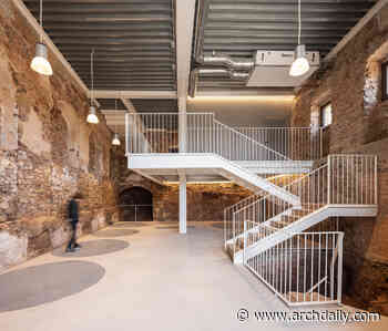 Restoration of Artés Museum. Vats Space / Santamaria Arquitectes