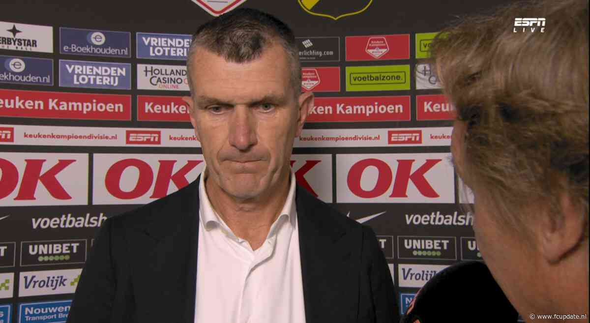 Opvallend: Excelsior-spelers onderbreken speech van Marinus Dijkhuizen na oorwassing
