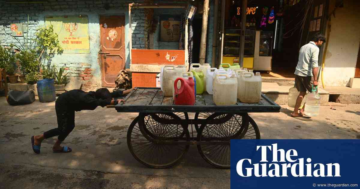 Record breaking heatwave hits Delhi as India swelters – in pictures