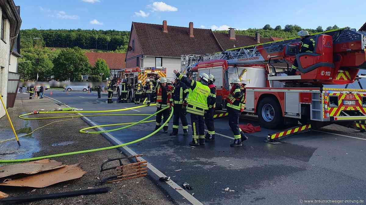 Brand in Herzberg: Mehrere Feuerwehren nach Pöhlde alarmiert
