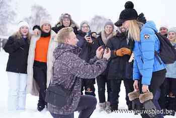 Yannick zakt bijna door het ijs als hij Ine ten huwelijk vraagt in Lapland