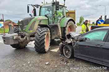 Bestuurster breekt vinger bij ongeluk met tractor