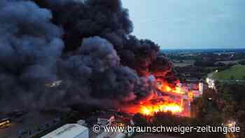 Niedersachsen: Busse geraten in Brand - 400.000 Euro Schaden