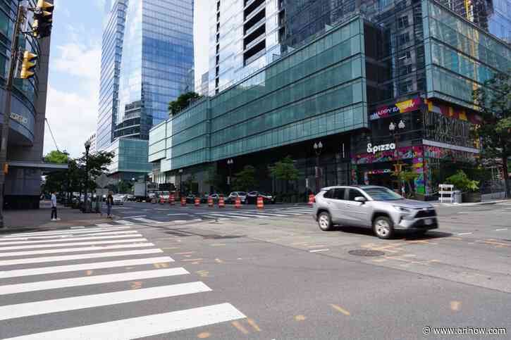 Stronger pedestrian and bike safety measures proposed for busy Rosslyn road