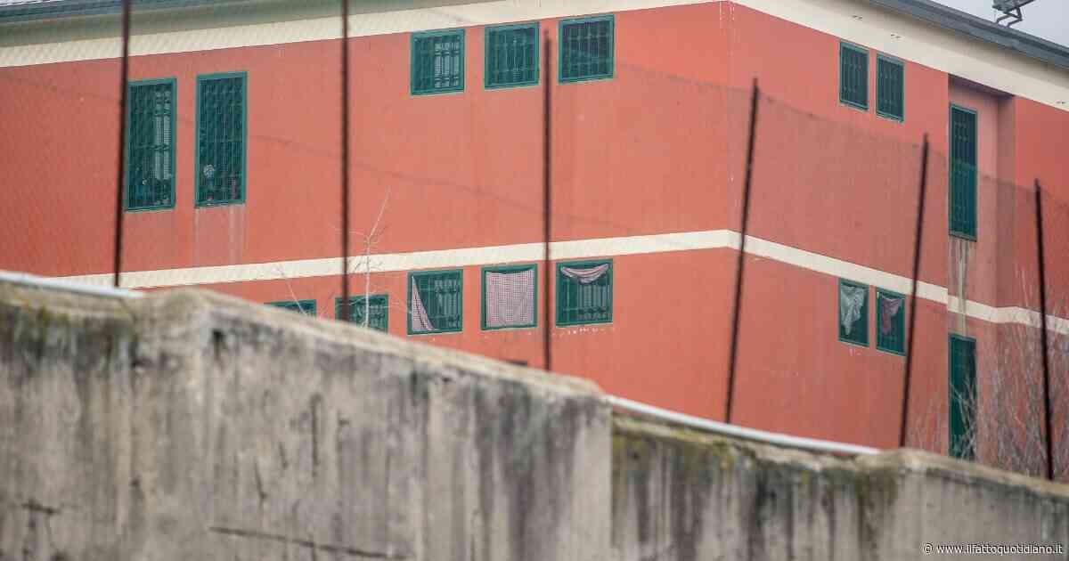 Rivolta al carcere minorile Beccaria di Milano: detenuti in cortile, altri barricati in un’ala dell’istituto