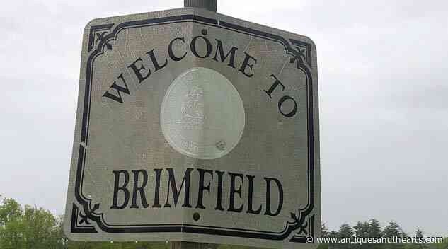 Under The Weather, Brimfield Spring Opener Still Draws Strong Crowds