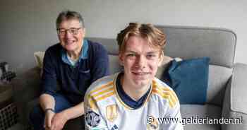 Pechvogel Jan (15) hoopt na operatie weer pijnloos te kunnen bewegen: ‘Dan ga ik direct op voetbal’