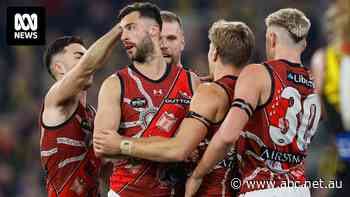 Essendon forced into drastic switch to avoid 'catastrophe' as virus sweeps through club