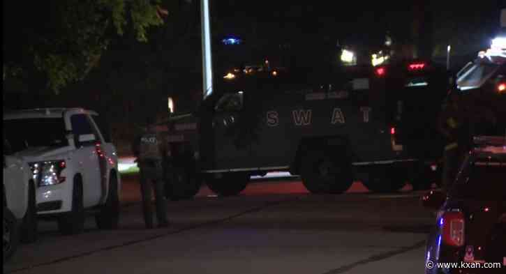 SWAT team working to make contact with suspect near east Austin home after 2 people were hurt