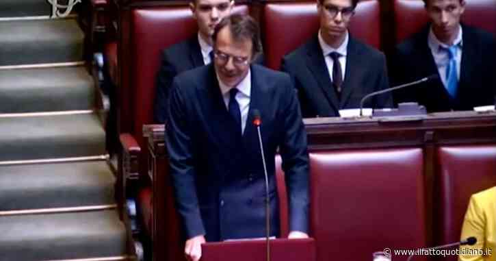Matteotti, Alessandro Preziosi recita l’ultimo discorso del deputato socialista dal suo scranno: standing ovation in Aula