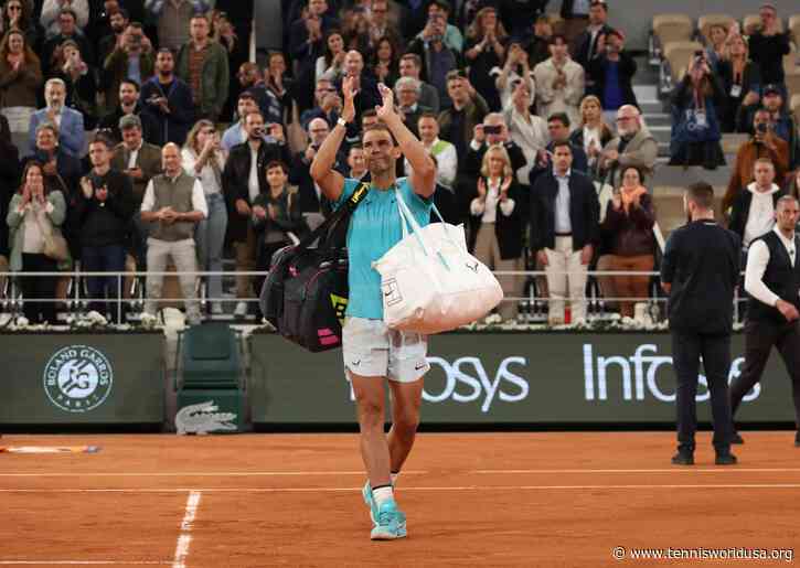 Alcaraz shares the emotion of watching his idol Nadal play at Roland Garros