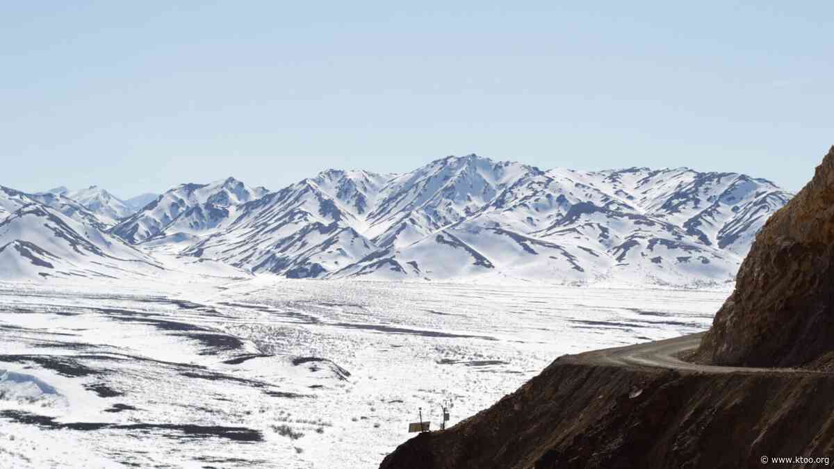 Rescue teams attempting to reach 2 hypothermic climbers stranded near Denali’s summit