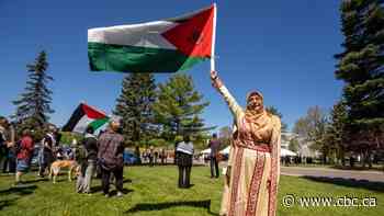 Pro-Palestinian protest held outside Lakehead University convocation ceremony in Thunder Bay