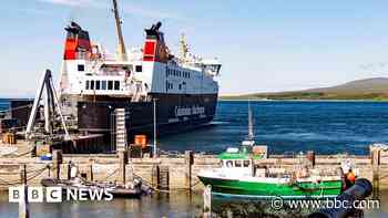CalMac contract for west coast ferries extended by a year