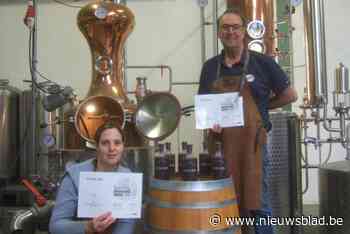 Stokerij Borrel behaalt zilver met gin Simonne: “Erkenning voor ons harde werk”
