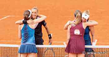 Arantxa Rus dubbelt op Roland Garros met een Russin: kan dat wel? ‘Ik was bijna vergeten dat ze Russin is’