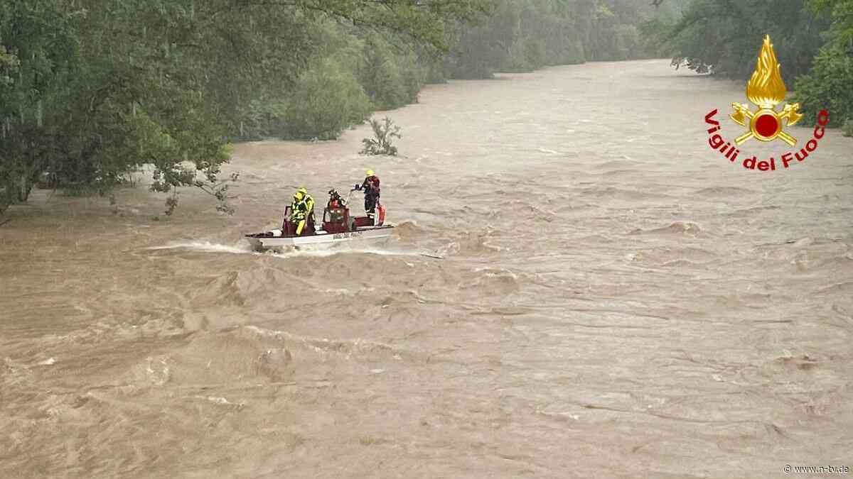 Heftige Unwetter: Drei Menschen vermisst - Fluss in Norditalien reißt sie mit
