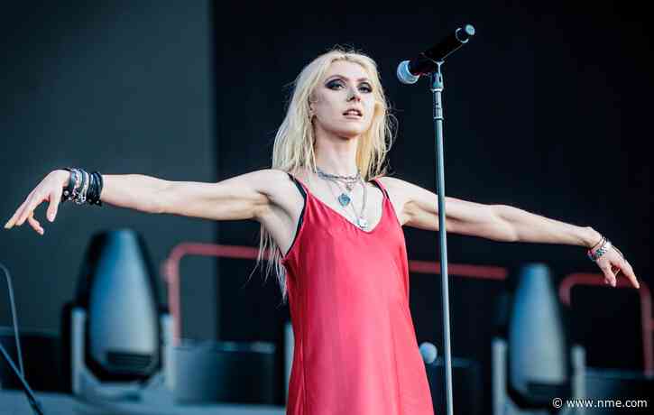 The Pretty Reckless’ Taylor Momsen gets bit by bat while opening for AC/DC