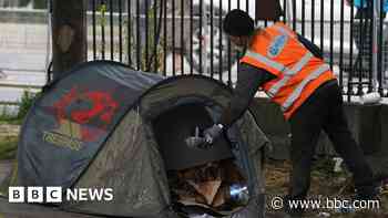 Dublin Grand Canal asylum seeker camp being removed