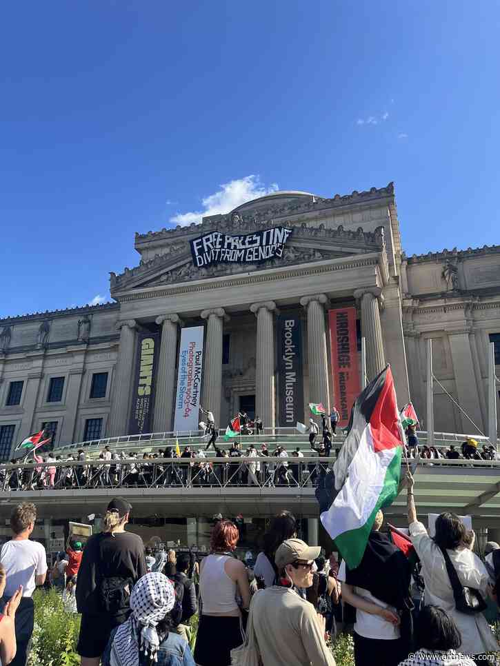 Pro-Gaza Protestors Occupy Brooklyn Museum, Calling for Divestment from Israel