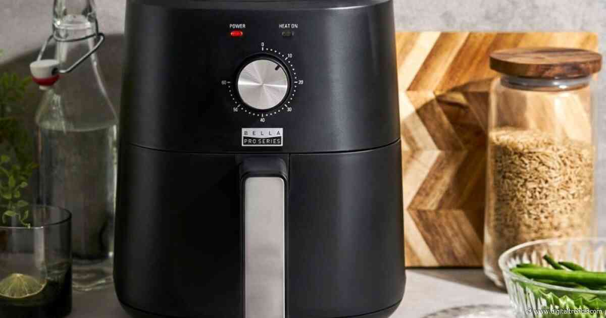 Best Buy cut this air fryer’s price in half, down to just $25
