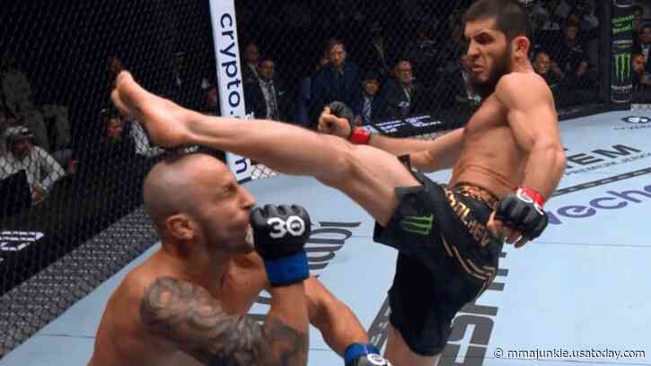 UFC free fight: Islam Makhachev knocks out Alexander Volkanovski with vicious head-kick