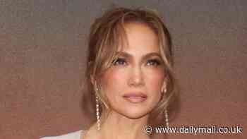 Jennifer Lopez and former BFF Leah Remini are 'reconnecting' amid Ben Affleck marriage woes... two years after rumored falling out