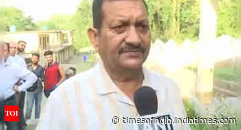 'People are going to vote for Kangana and BJP,' says Kangana Ranaut's father Amardeep Ranaut
