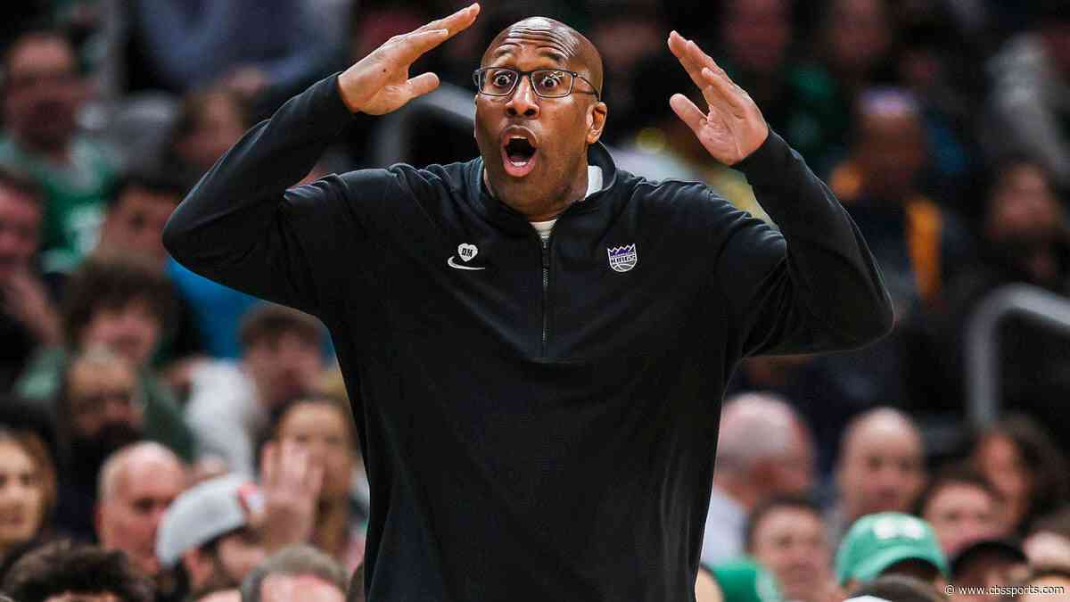 Kings head coach Mike Brown agrees to three-year, $30 million extension despite rumors of rift with ownership