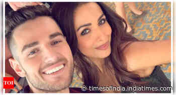 Malaika's pic with Disha's beau goes viral