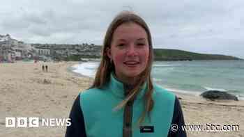 Teenager praised for 'scary' beach rescue