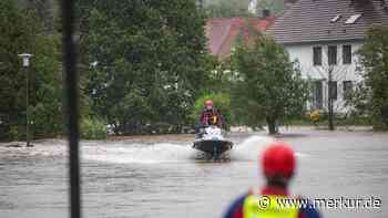 Katastrophenfall in Bayern ausgerufen: Wassermassen überfluten Ortschaften