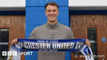 Colchester sign ex-Portsmouth keeper Macey