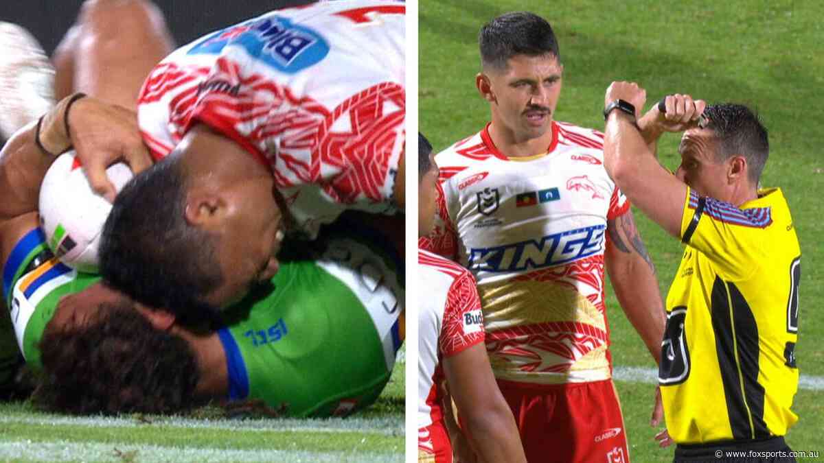 ‘Using his head as a press’: Referee lashes ‘absolute rubbish’ act, puts Dolphin on report