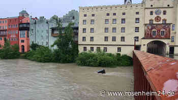 Regen ohne Ende: Hubschrauber und Boote retten Menschen vor Hochwasser