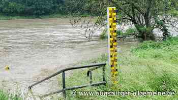 Hochwasser in Neuburg: Mobiler Schutz wird aufgebaut