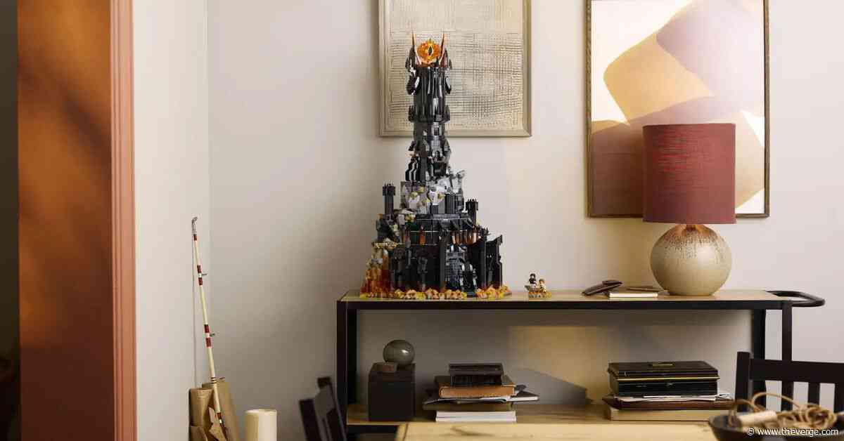 Lego’s towering Barad-dûr set is now available for Lego Insiders