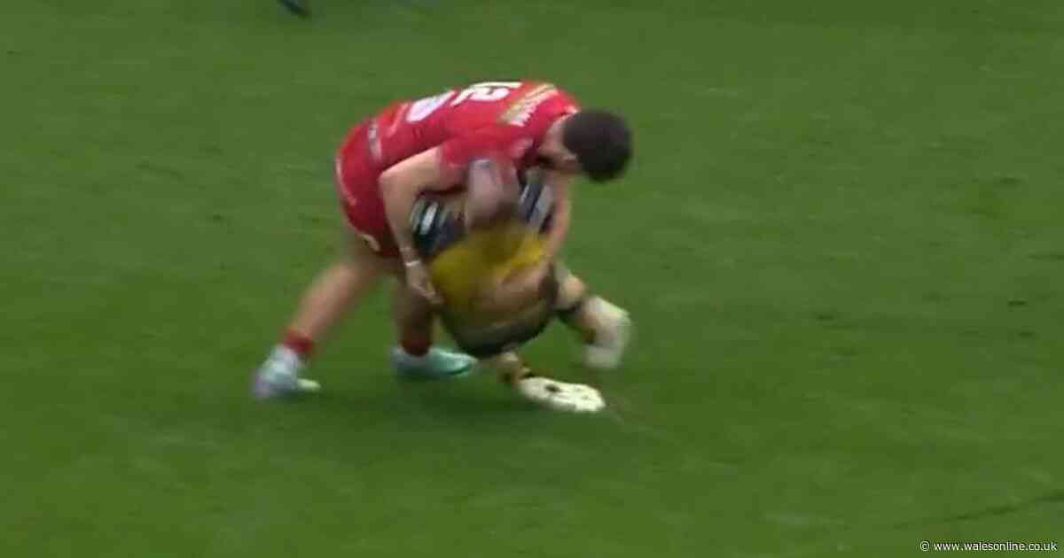 Welsh youngster sent to bin over 'whiplash' incident as Jamie Roberts says he's 'unlucky'