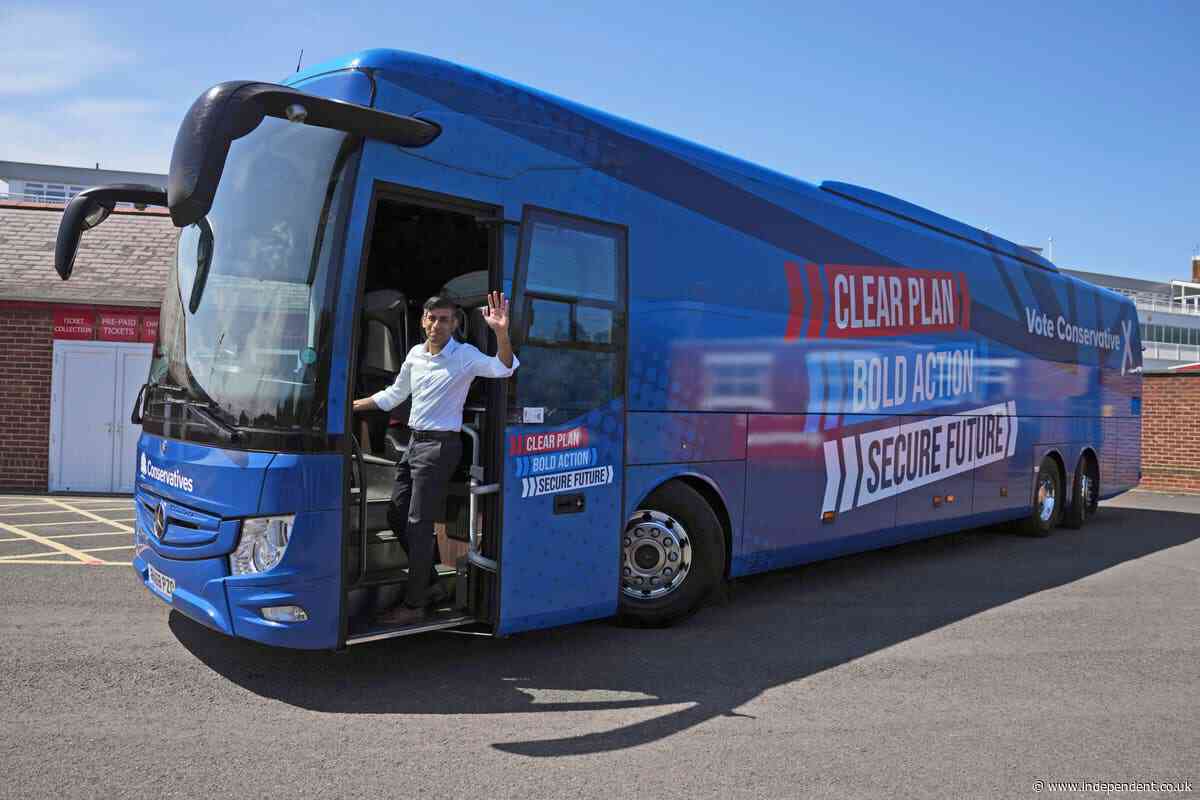 Battle buses see parties take the general election show on the road