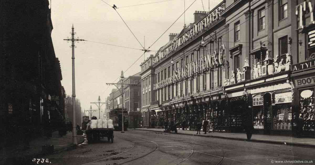 Then and Now: Newcastle's Grainger Street in 1912 and the same location today