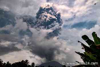 News24 | Indonesia's Mount Ibu erupts as disaster agency warns of possible floods, cold lava flow